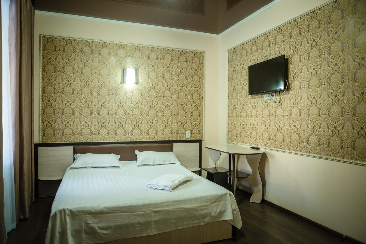 Hotel Prestizh Taraz Exteriör bild